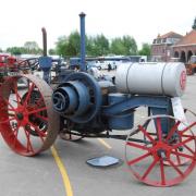 IH à roues métalliques