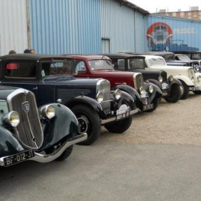 Lors de la visite du musée de l'auto à Reims