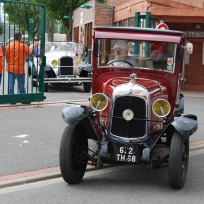 B10/12 berline au départ du rallye