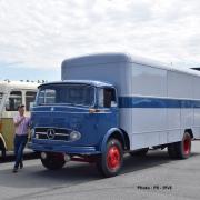 Mercedes 327