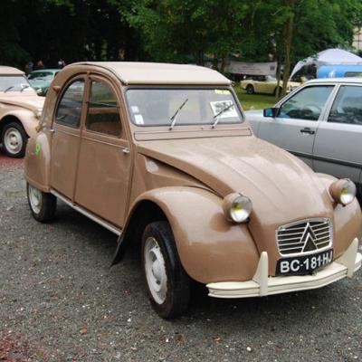 Simple mais splendide 2cv