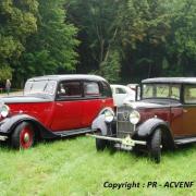Renault Primaquatre & Peugeot 301 de face