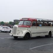 Route des vacances -  car Mercedes
